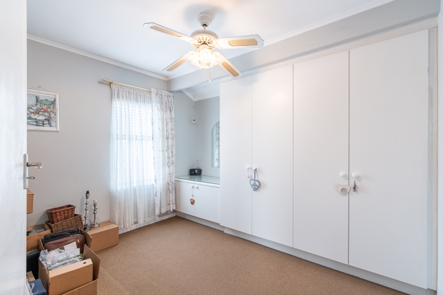 4 Bedroom Property for Sale in Edgemead Western Cape